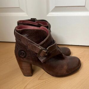 Elegant Brown Leather Heeled Boots